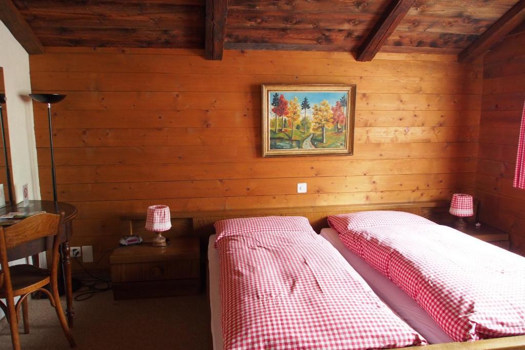 Hotel Simmental Boltigen Quarto foto
